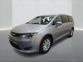 Photo of 2018 Gray Chrysler Pacifica