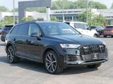 Photo of 2023 Mythos Black Metallic Audi Q7