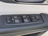 Thumbnail of 2017 Bright White Clearcoat Chrysler Pacifica