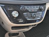 Thumbnail of 2017 Bright White Clearcoat Chrysler Pacifica