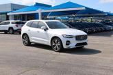 Photo of 2023 Crystal White Metallic Volvo XC60