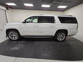 Thumbnail of 2019 Summit White GMC Yukon XL