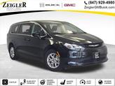 Photo of 2023 Brilliant Black Crystal Pearlcoat Chrysler Voyager