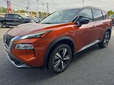 Thumbnail of 2023 Sunset Drift Chromaflair/Super Black Nissan Rogue