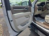 Thumbnail of 2022 White Frost Tricoat GMC Yukon XL