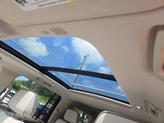 Thumbnail of 2022 White Frost Tricoat GMC Yukon XL