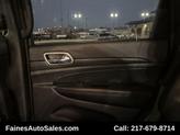 Thumbnail of 2019 Diamond Black Crystal Pearlcoat Jeep Grand Cherokee