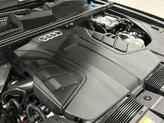 Thumbnail of 2019 Orca Black Metallic Audi Q7