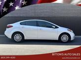 Photo of 2016 White Kia Forte