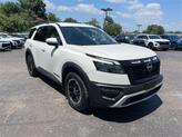 Thumbnail of 2024 Glacier White Nissan Pathfinder
