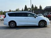 Thumbnail of 2023 Bright White Clearcoat Chrysler Pacifica