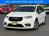 Photo of 2023 Bright White Clearcoat Chrysler Pacifica