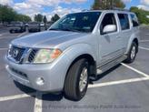 Photo of 2011 Silver Lightning Metallic Nissan Pathfinder