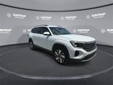 Thumbnail of 2024 Deep Black Pearl Volkswagen Atlas
