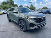 Thumbnail of 2026 avocado green pearl Volkswagen Atlas Cross Sport