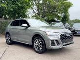 Thumbnail of 2023 Chronos Gray Metallic Audi Q5