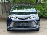 Thumbnail of 2021 Blue Toyota Sienna