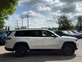 Thumbnail of 2021 Bright White Clearcoat Jeep Grand Cherokee L