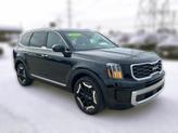 Photo of 2024 Ebony Black Kia Telluride