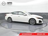 Photo of 2024 White Nissan Altima