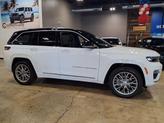 Thumbnail of 2022 Bright White Clearcoat Jeep Grand Cherokee