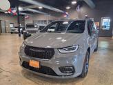 Thumbnail of 2022 Ceramic Gray Clearcoat Chrysler Pacifica