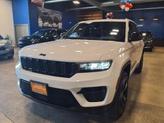 Thumbnail of 2023 Bright White Clearcoat Jeep Grand Cherokee