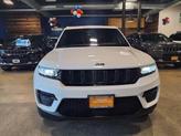 Thumbnail of 2023 Bright White Clearcoat Jeep Grand Cherokee
