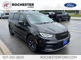 Photo of 2022 Brilliant Black Crystal Pearlcoat Chrysler Pacifica Hybrid