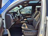 Thumbnail of 2025 White Frost Tricoat GMC Yukon