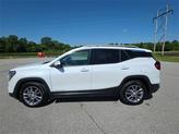 Thumbnail of 2022 White Frost Tricoat GMC Terrain