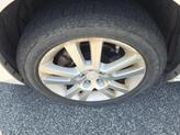 Thumbnail of 2007 Cream White Saturn Aura
