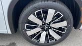 Thumbnail of 2025 White Diamond Mitsubishi Outlander