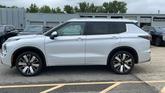 Thumbnail of 2025 White Diamond Mitsubishi Outlander