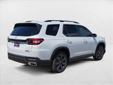 Thumbnail of 2025 Platinum White Pearl Honda Pilot
