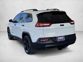 Thumbnail of 2016 Bright White Clearcoat Jeep Cherokee