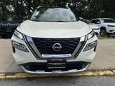 Thumbnail of 2022 White / Black Nissan Rogue