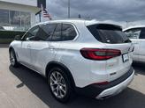 Thumbnail of 2022 Mineral White Metallic BMW X5