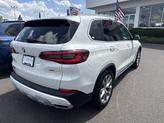 Thumbnail of 2022 Mineral White Metallic BMW X5