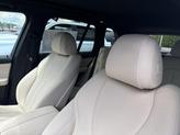 Thumbnail of 2022 Mineral White Metallic BMW X5