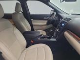 Thumbnail of 2019 White Platinum Metallic Tri-Coat Ford Explorer