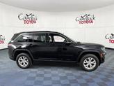 Thumbnail of 2022 Diamond Black Crystal Pearlcoat Jeep Grand Cherokee