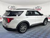 Thumbnail of 2021 Star White Metallic Tri-Coat Ford Explorer