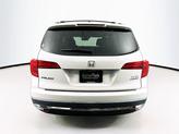 Thumbnail of 2016 White Diamond Pearl Honda Pilot