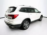 Thumbnail of 2016 White Diamond Pearl Honda Pilot