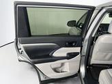 Thumbnail of 2017 Celestial Silver Metallic Toyota Highlander