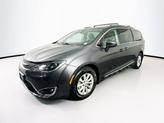 Thumbnail of 2018 Granite Crystal Metallic Clearcoat Chrysler Pacifica