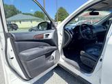 Thumbnail of 2013 White Nissan Pathfinder
