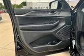 Thumbnail of 2022 Diamond Black Jeep Grand Cherokee