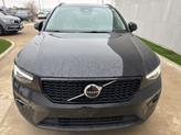 Thumbnail of 2025 Onyx Black Metallic Volvo XC40